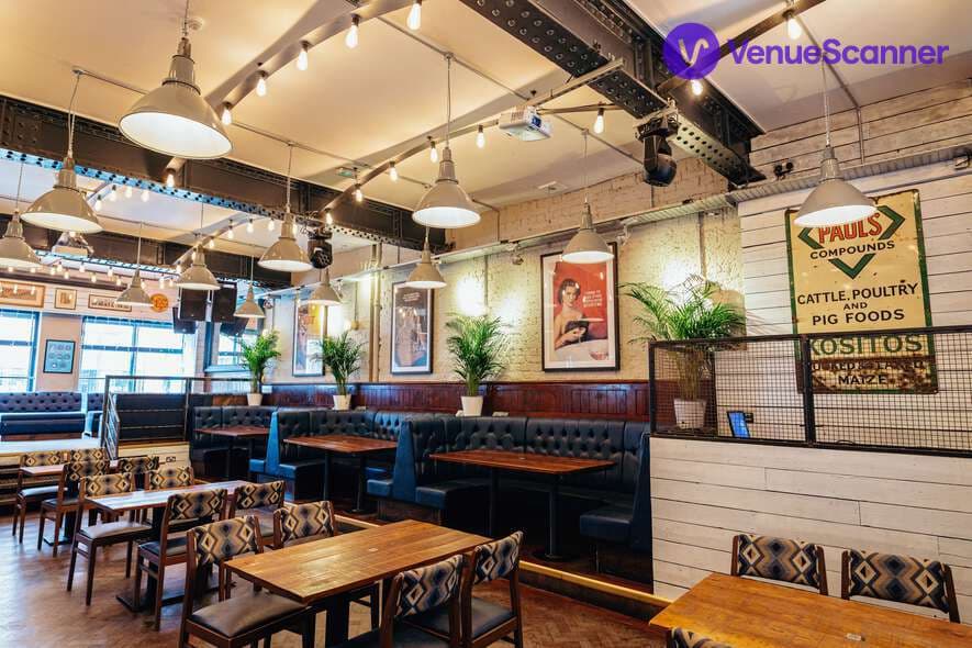 The Forum Kitchen & Bar, The Lounge photo #3