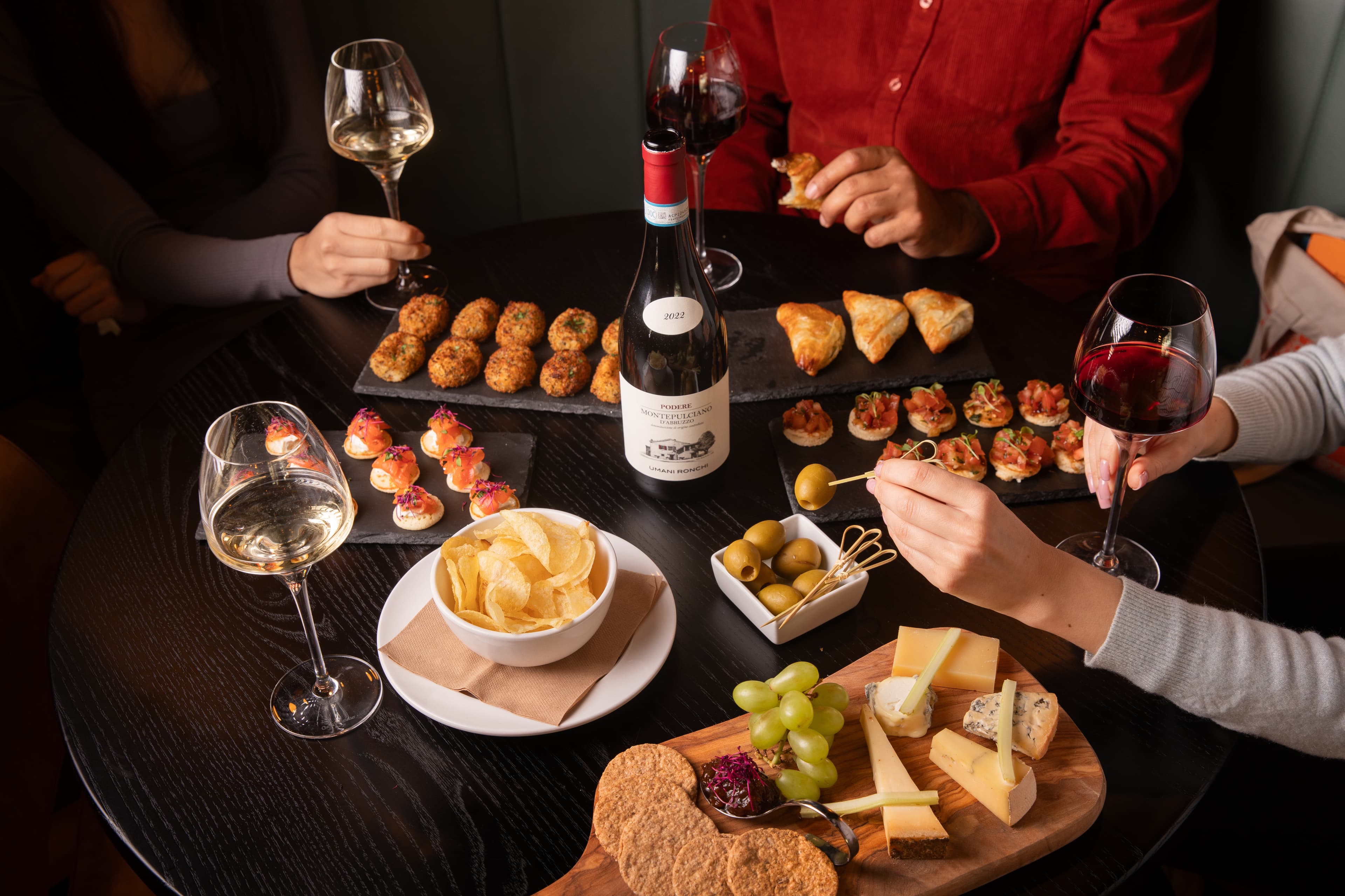 Notes Bank, Back Space photo #2