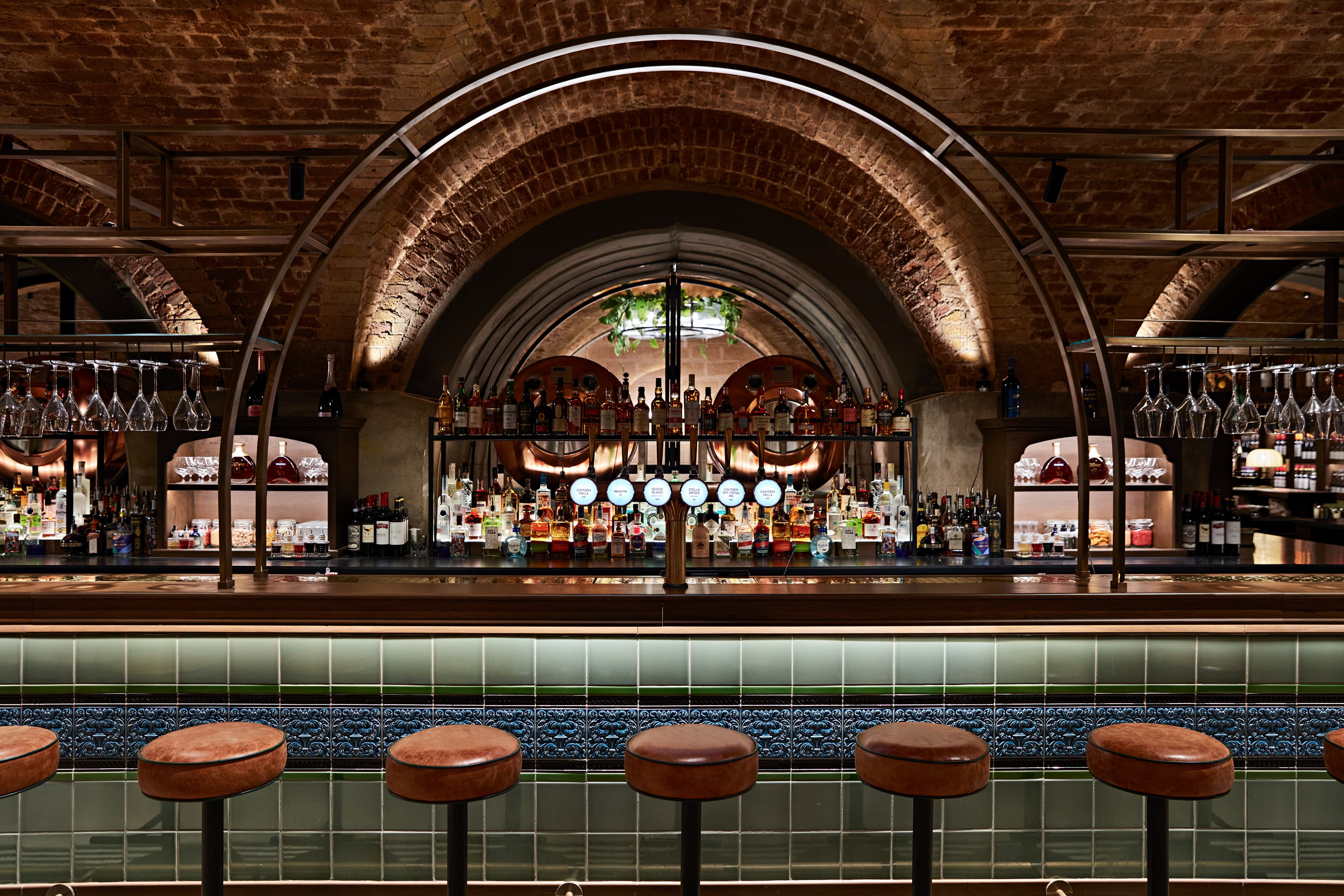 The Bar, The Libertine photo #2