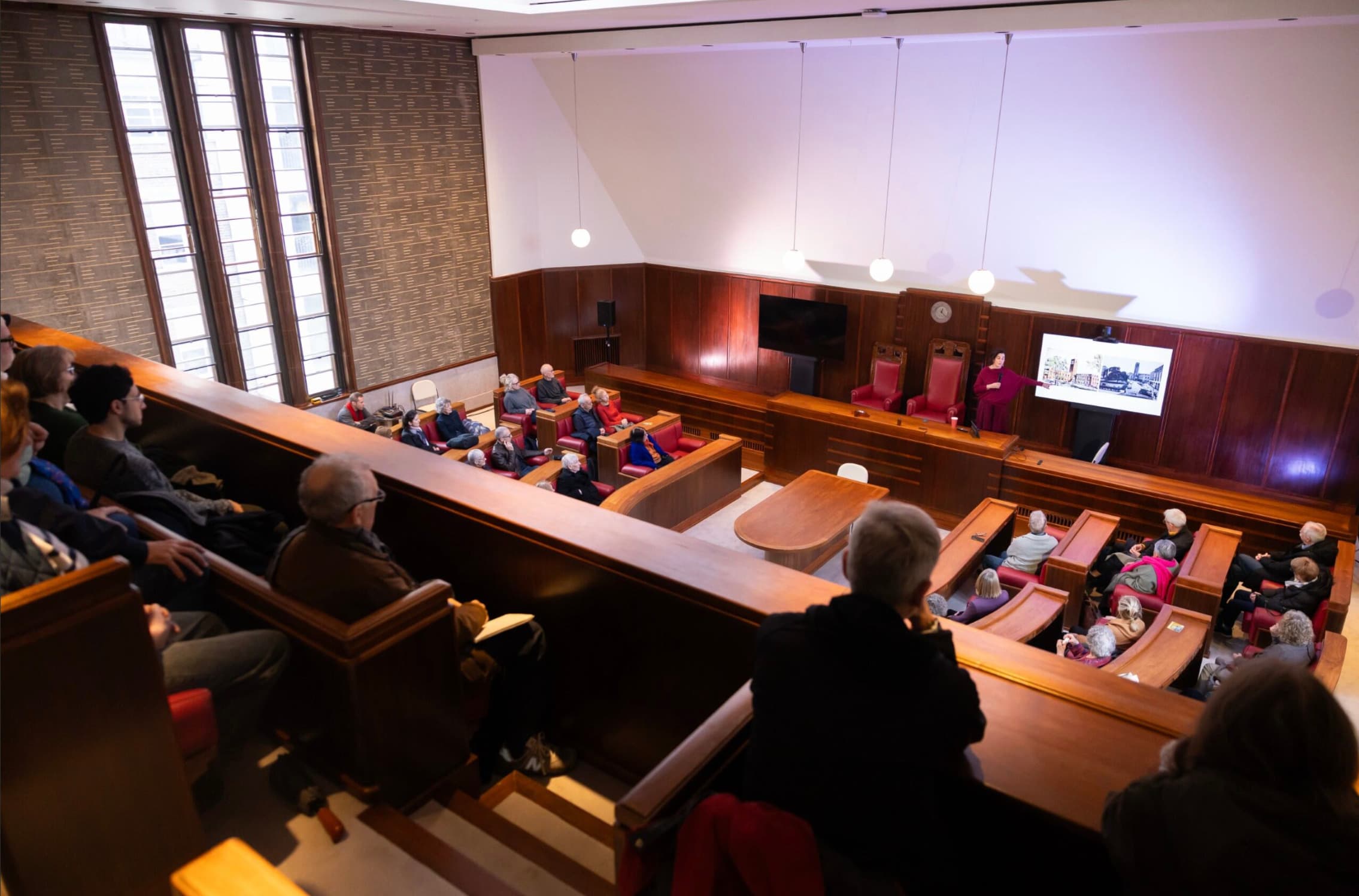 Council Chamber, Hornsey Town Hall photo #4
