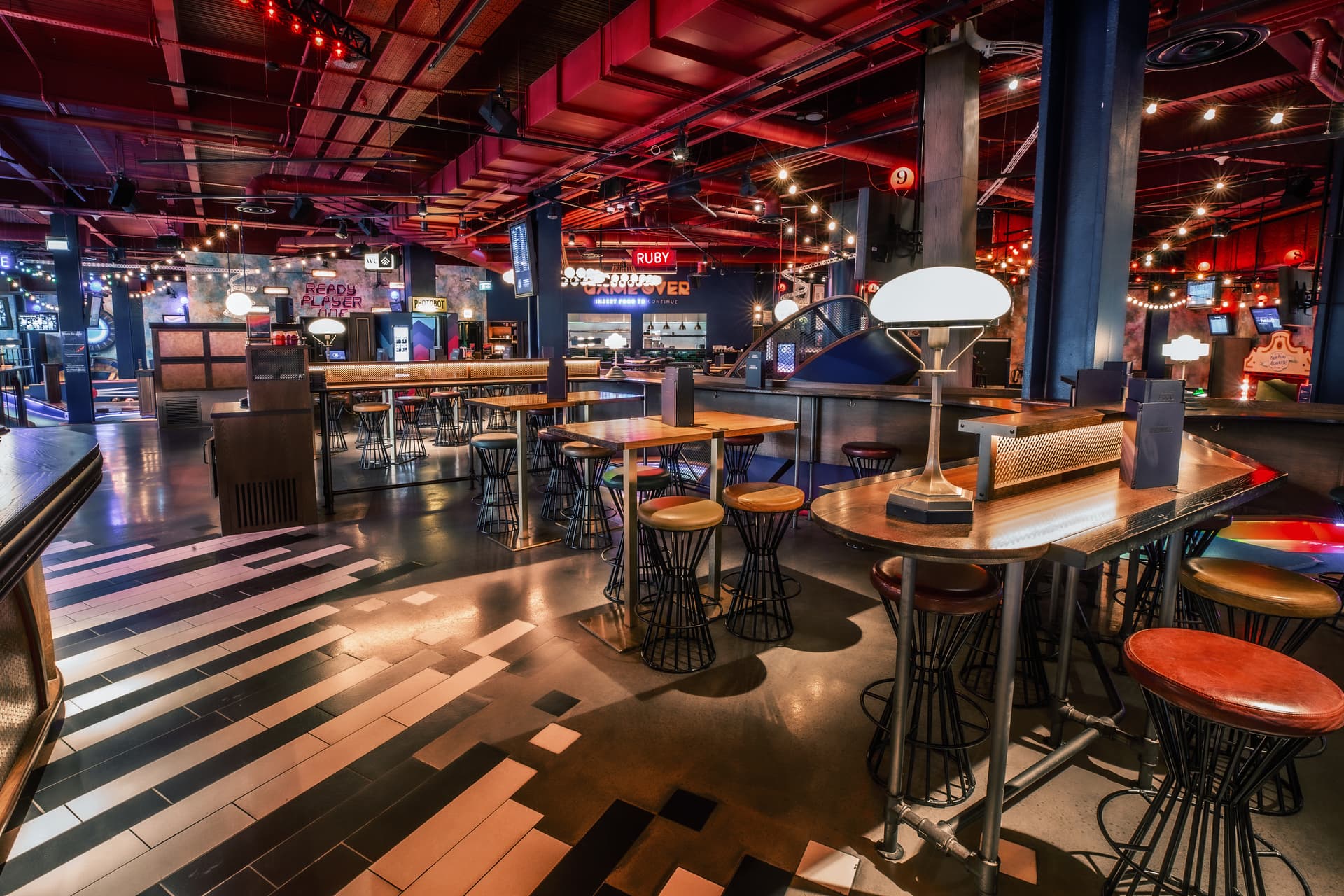 Half Hire, Puttshack White City photo #2