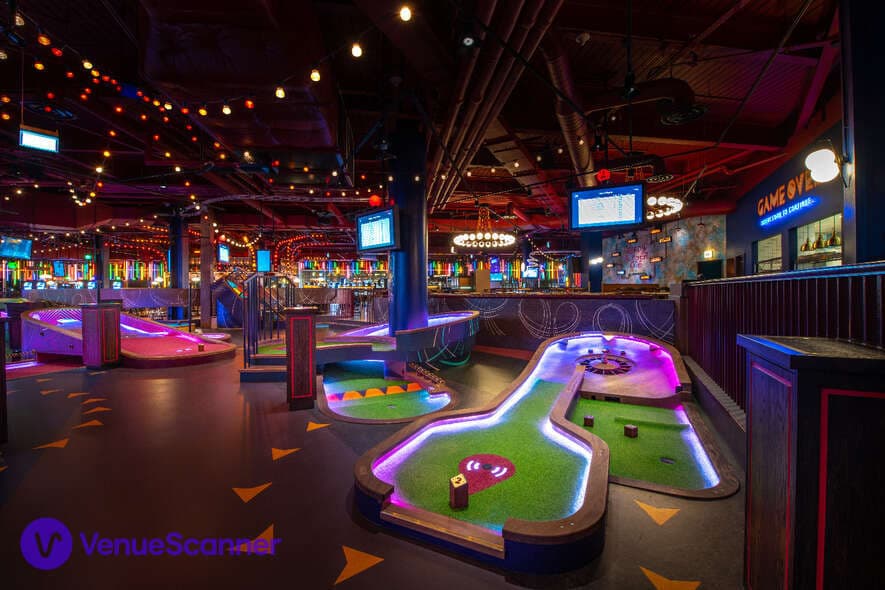 Puttshack White City photo #3