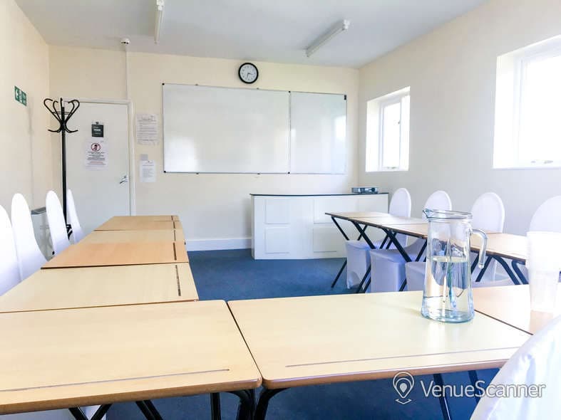 My Meeting Space - North London College, Meeting Room / Classroom 105 photo #3