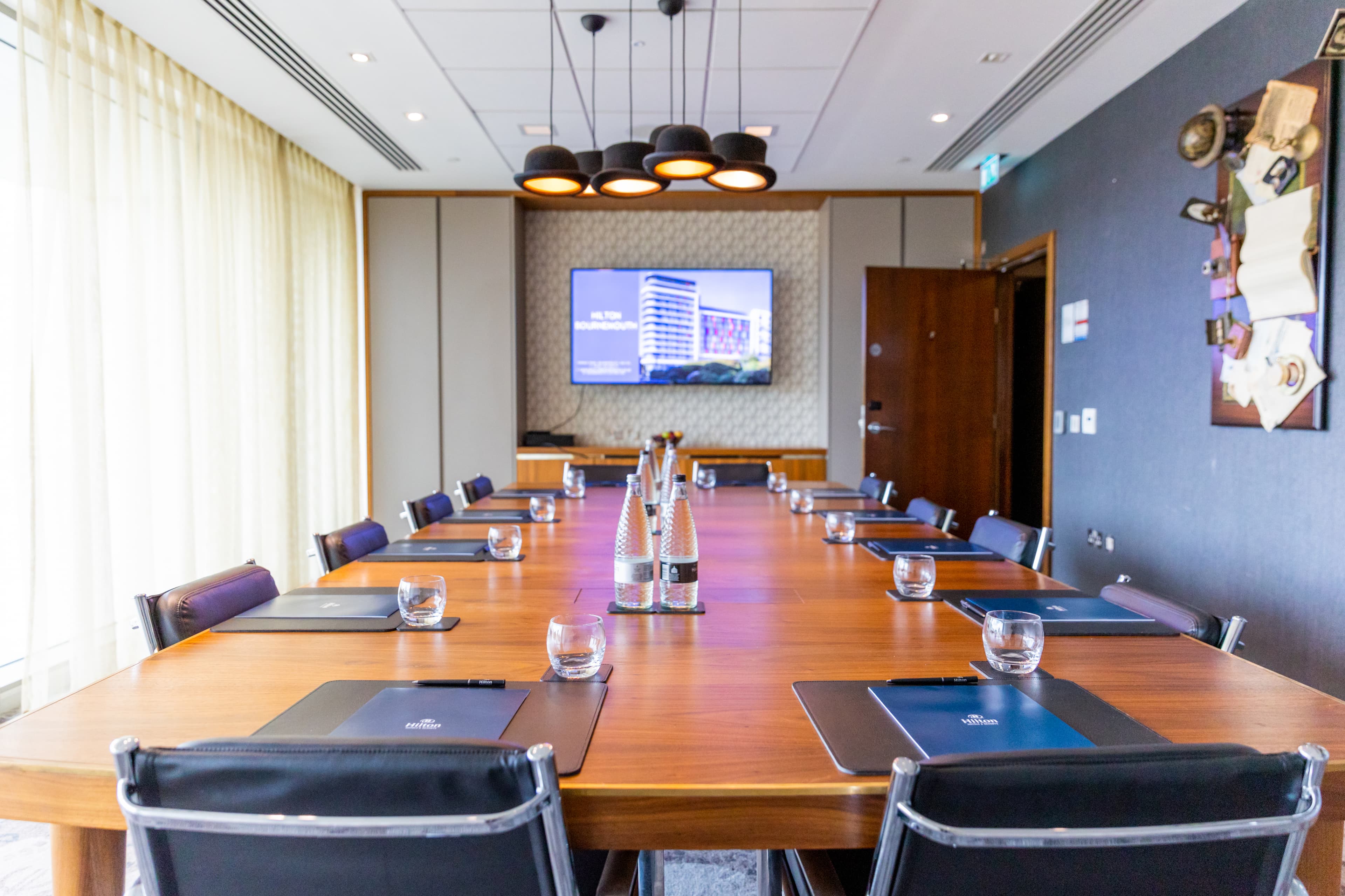 Bulls & Bears, Hilton Bournemouth photo #3