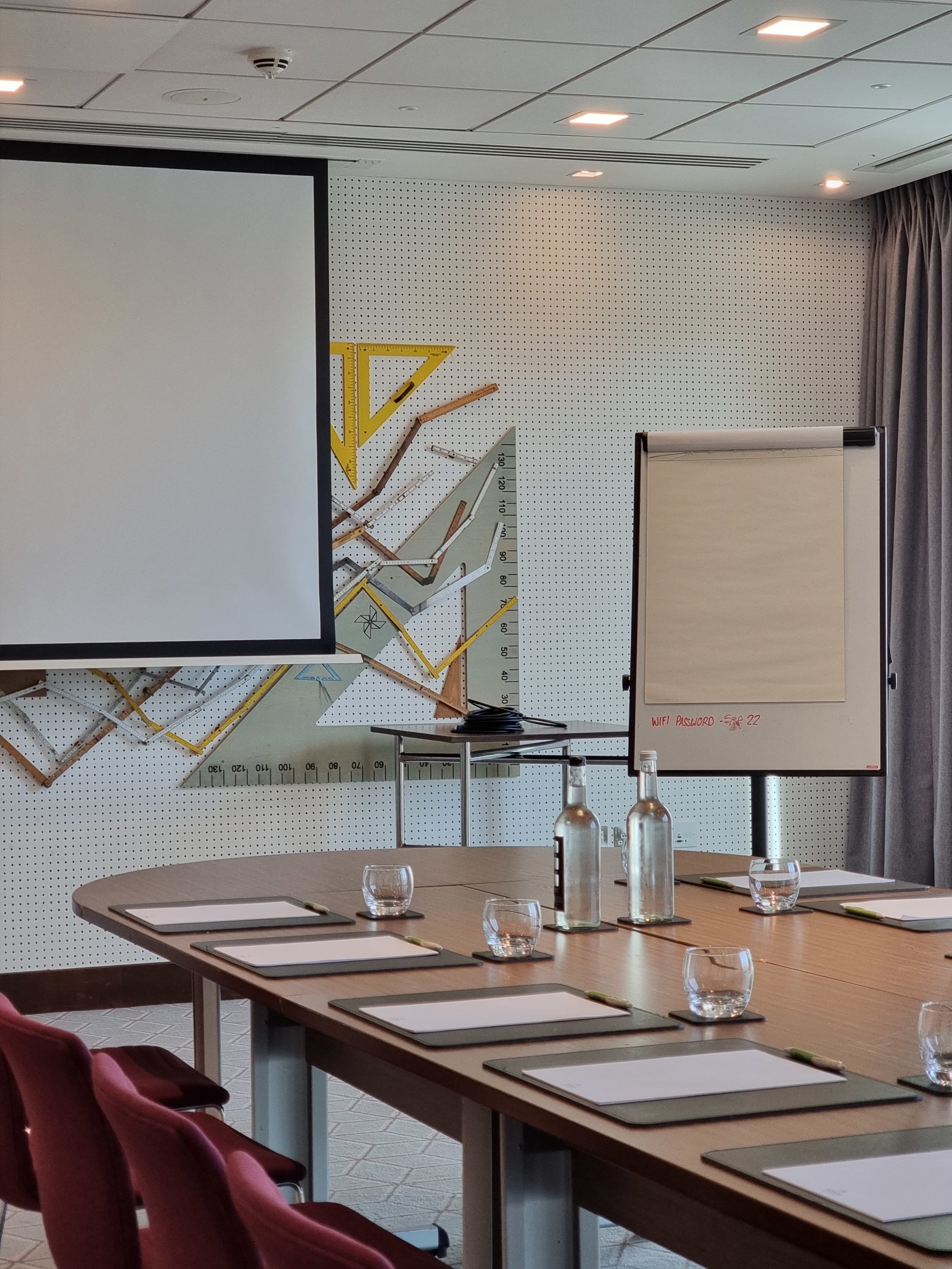 Photo of Hilton Bournemouth, Rule, Centerfold, Balance & Blot