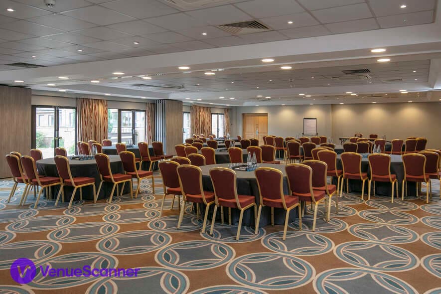 Oxford Belfry Hotel, Trinity Suite photo #3