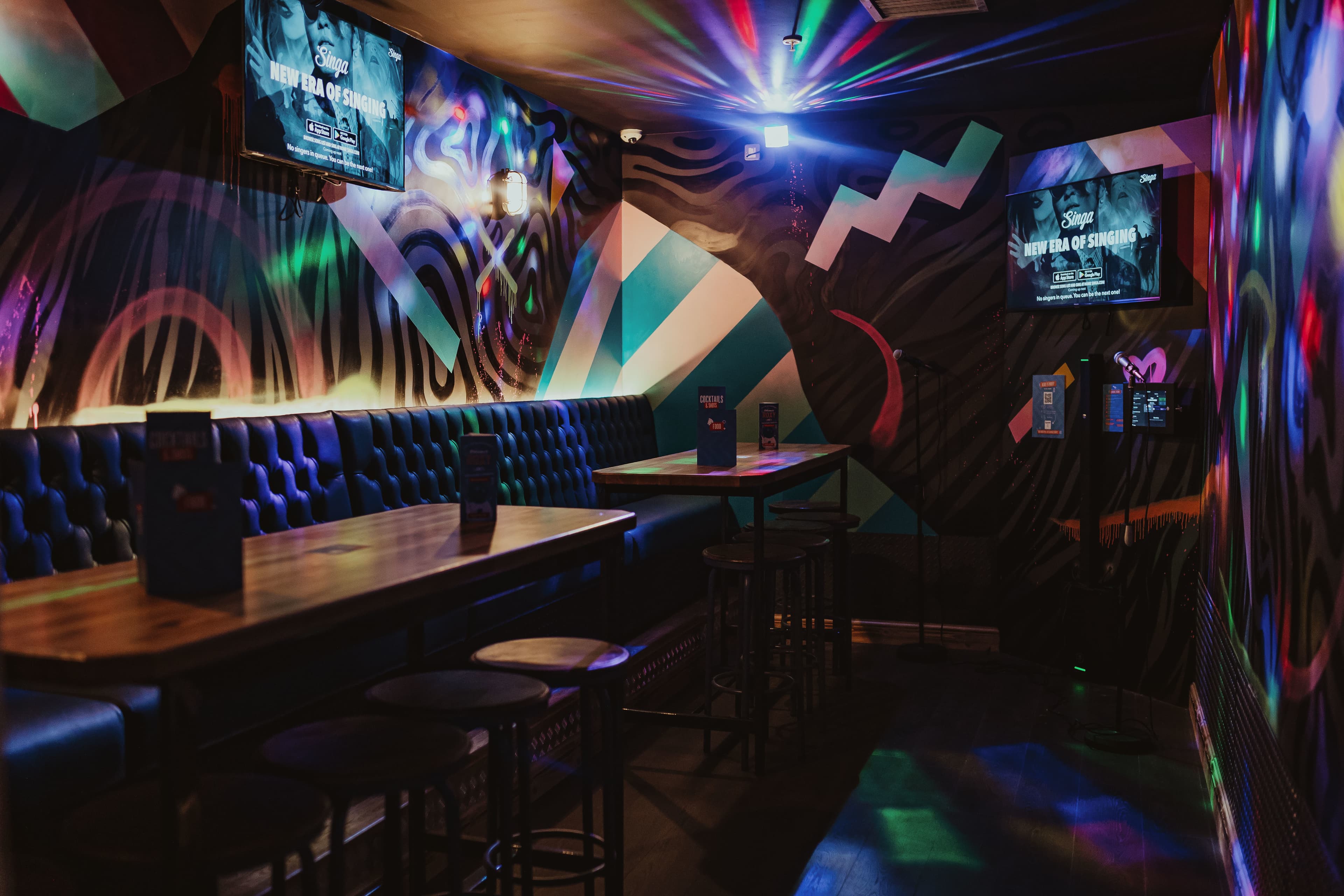 Karaoke, Roxy Lanes Edinburgh (Rose St.) photo #2