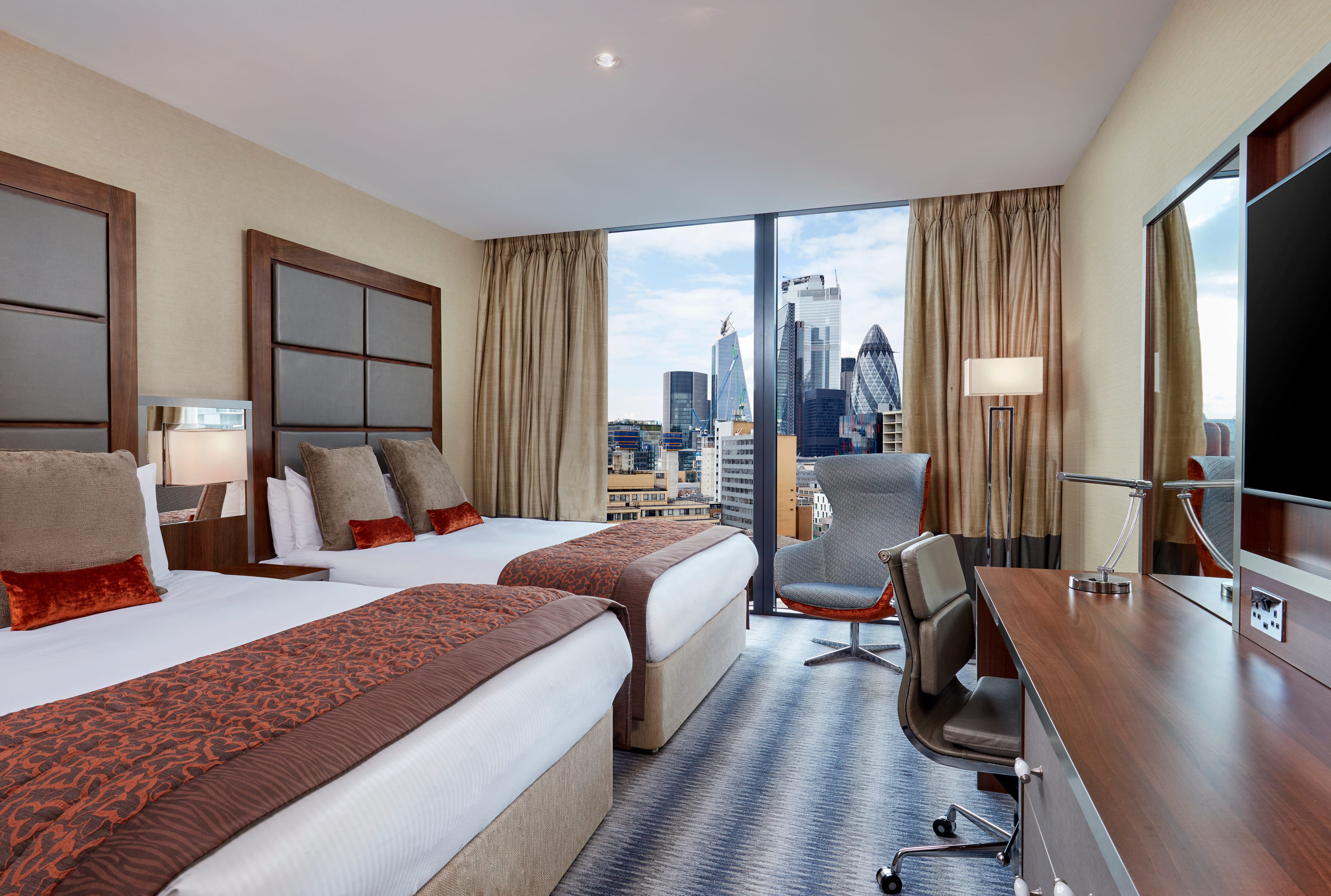 Photo of Leonardo Royal London Tower Bridge, Sidney Suite