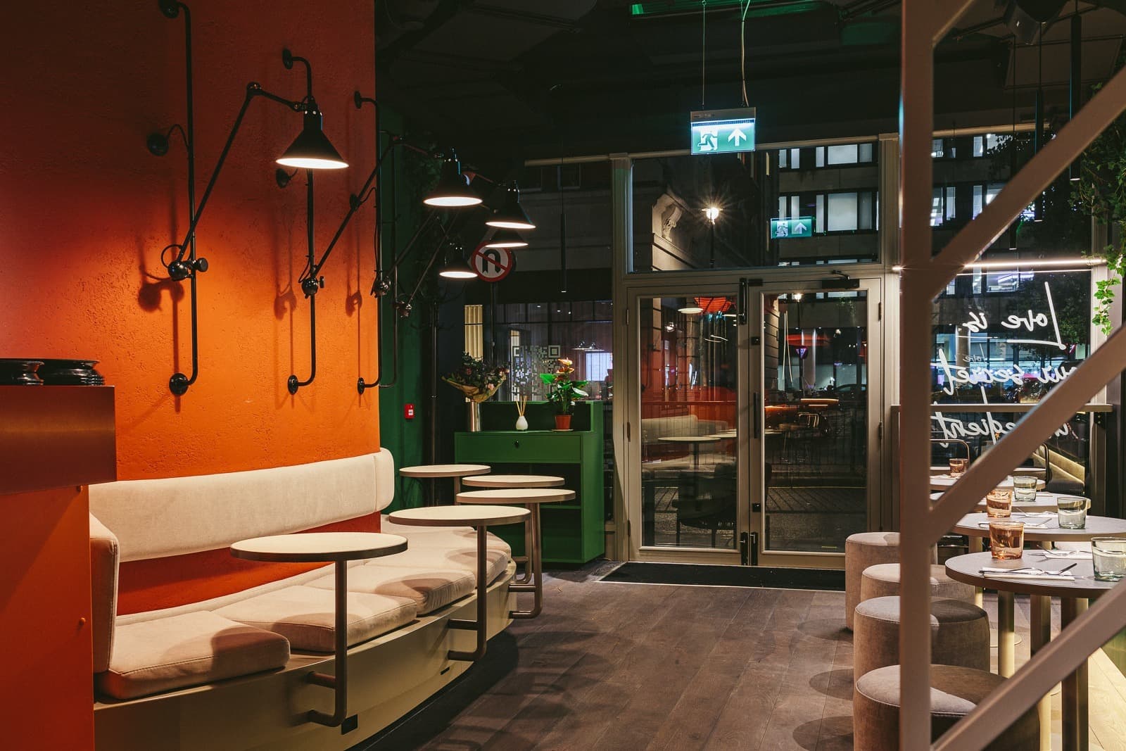 Full Restaurant, Bennie Restaurant & Bar photo #1