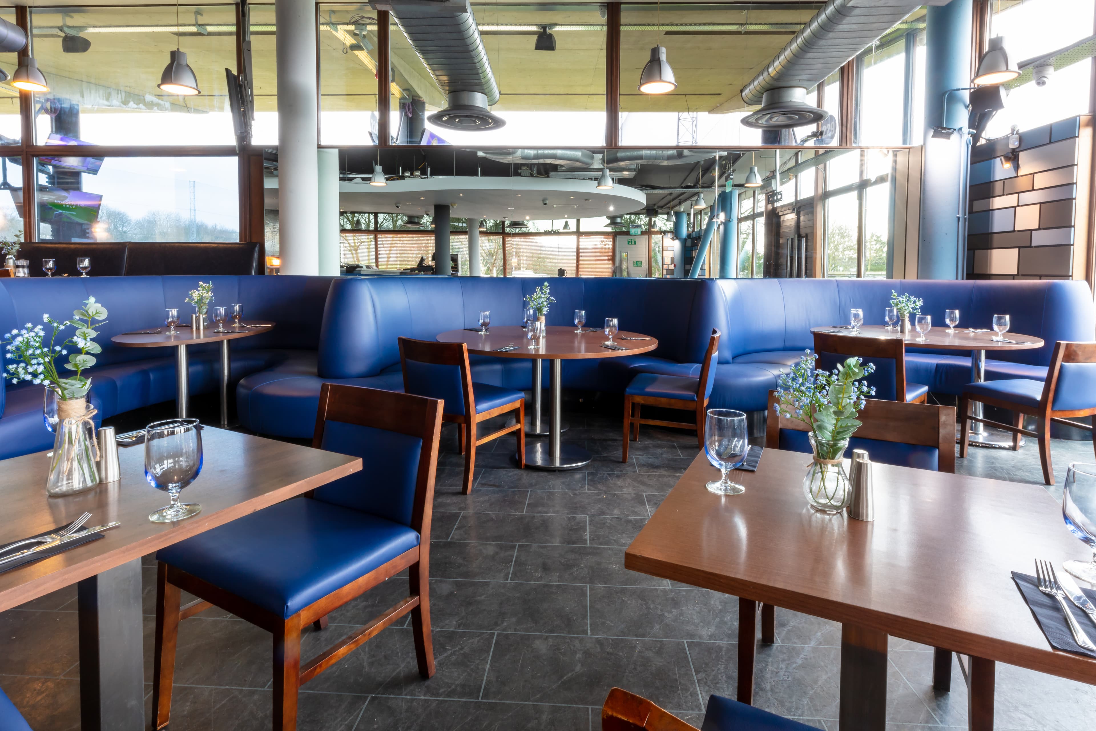 Blue Zenzer Restaurant, BigShots Golf Northwick Park photo #6