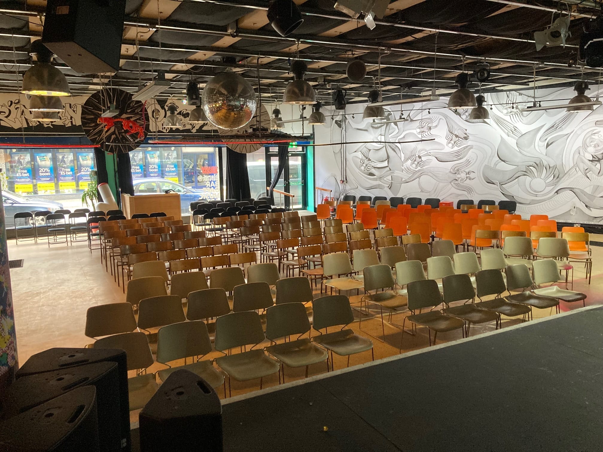 Photo of Strange Brew, Main Room