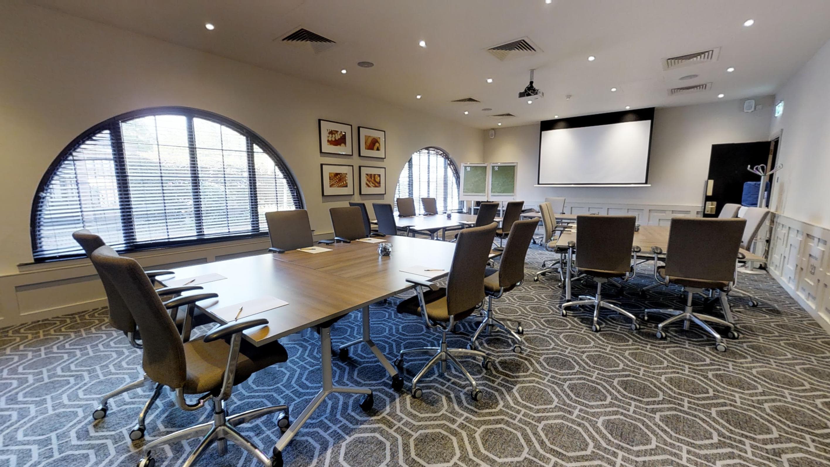 Rose And Fuchsia, Milton Hill House photo #2