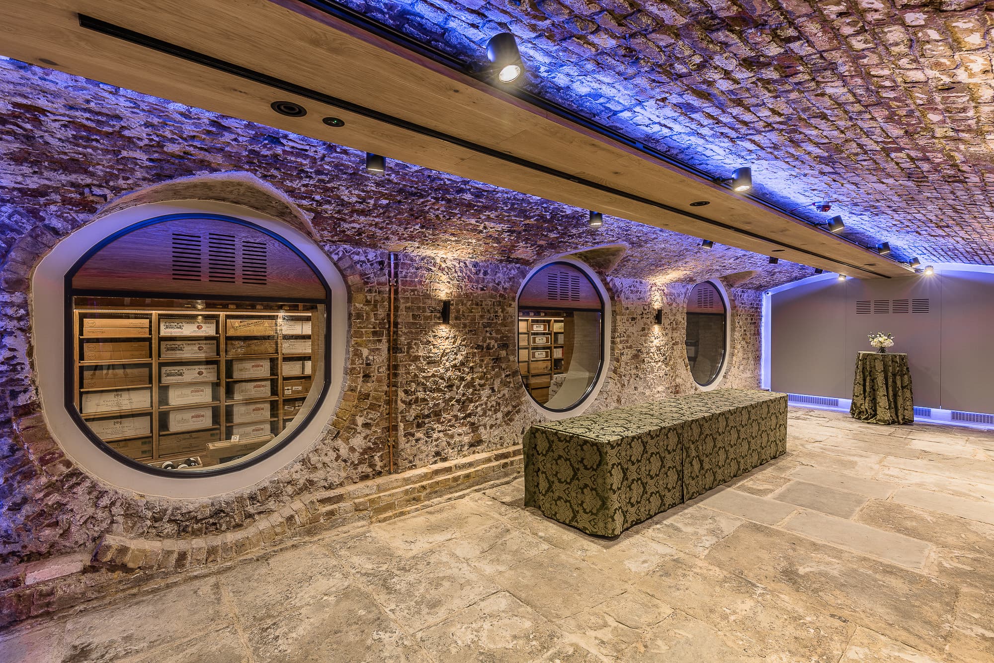 London Bridge Arches, Glaziers Hall photo #13