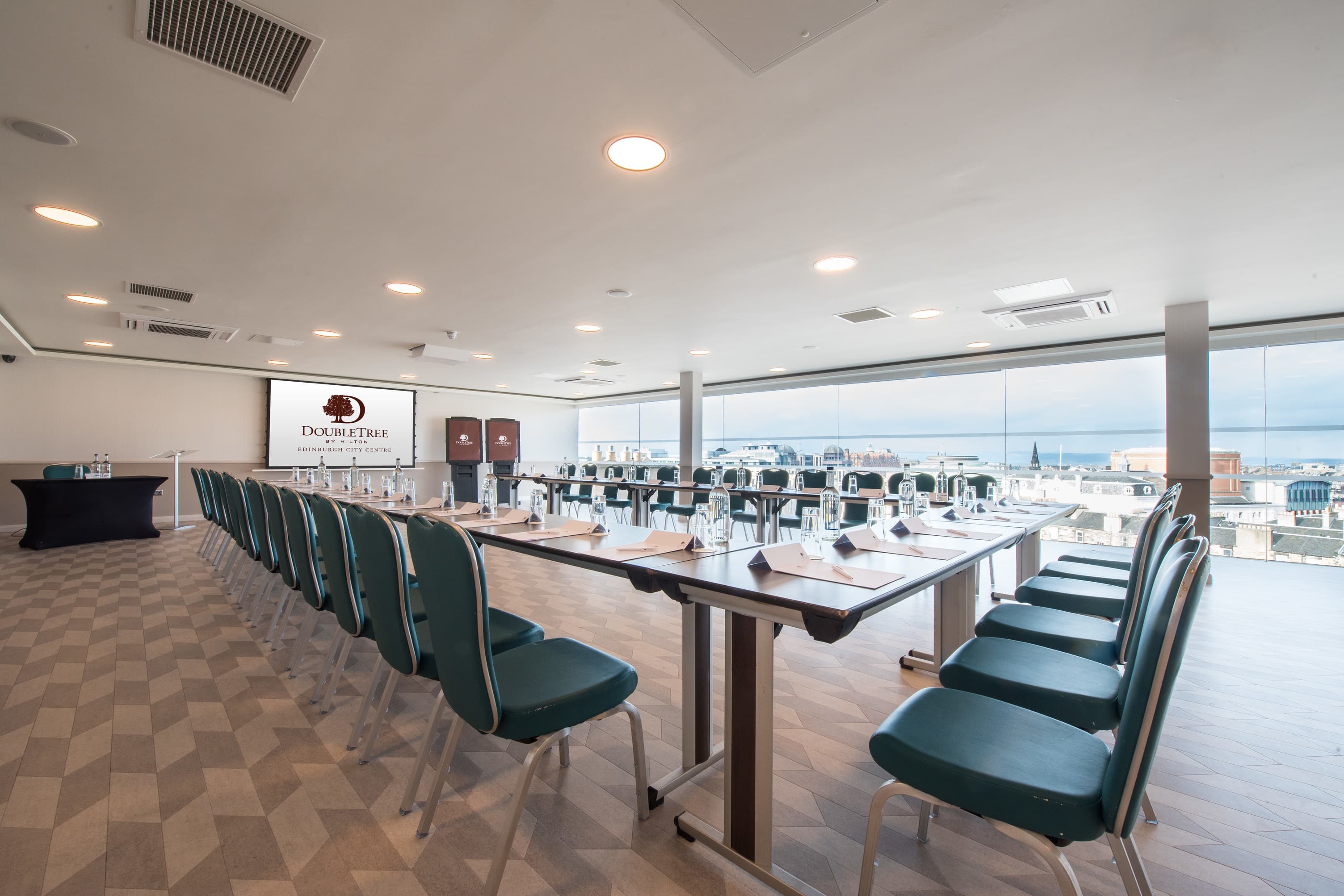The Penthouse / Skybar, Doubletree By Hilton Edinburgh City Centre photo #19