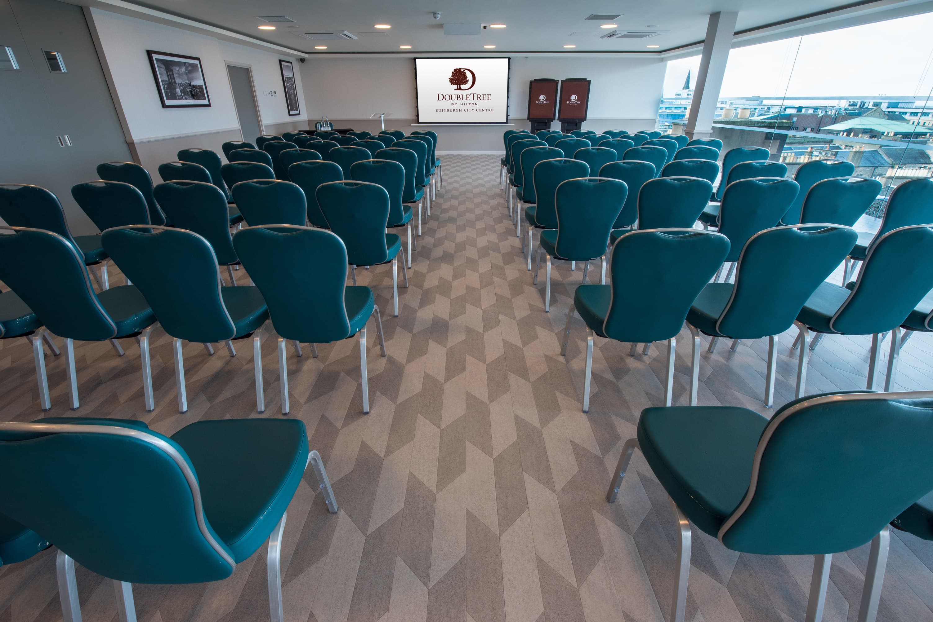The Penthouse / Skybar, Doubletree By Hilton Edinburgh City Centre photo #17