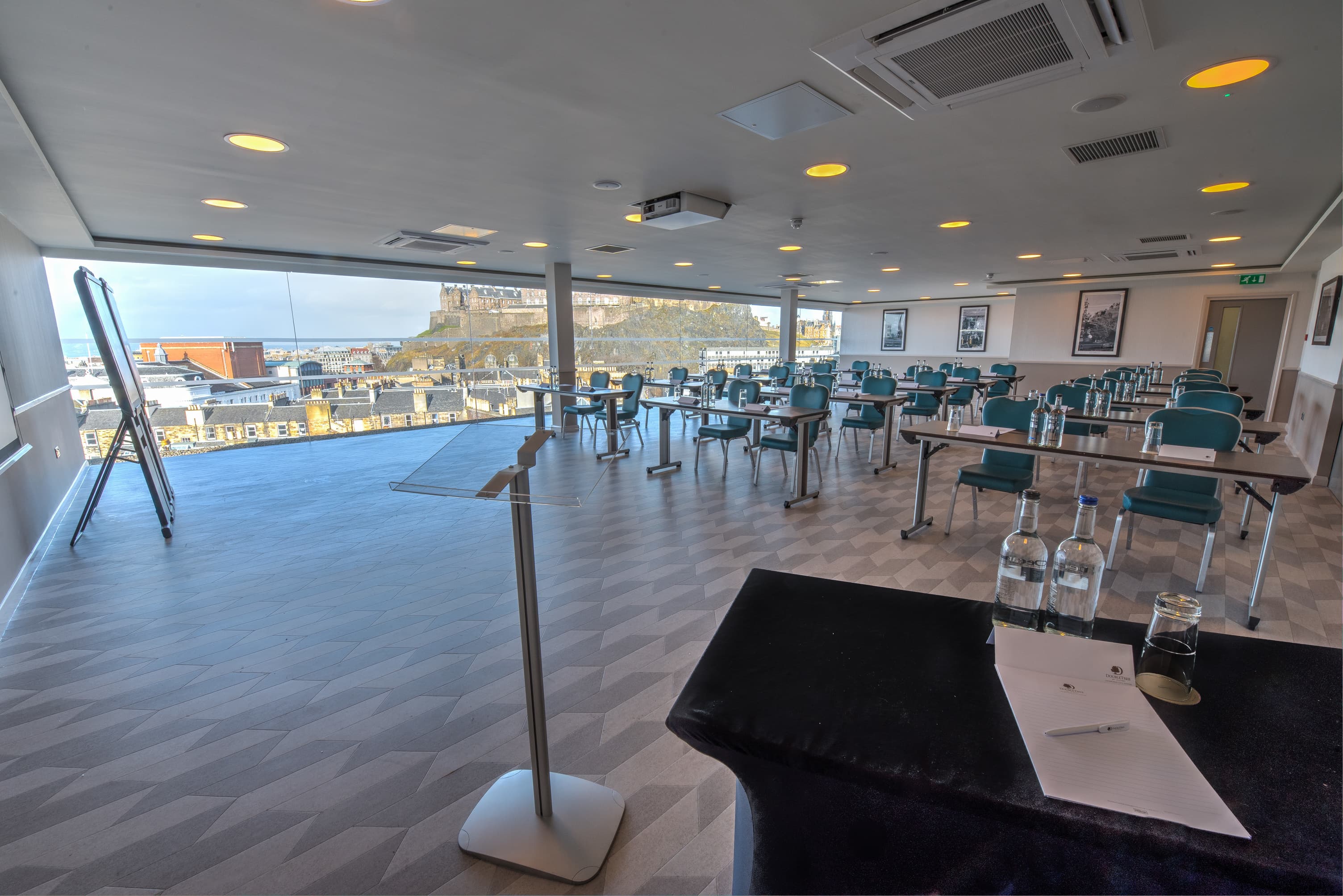The Penthouse / Skybar, Doubletree By Hilton Edinburgh City Centre photo #9