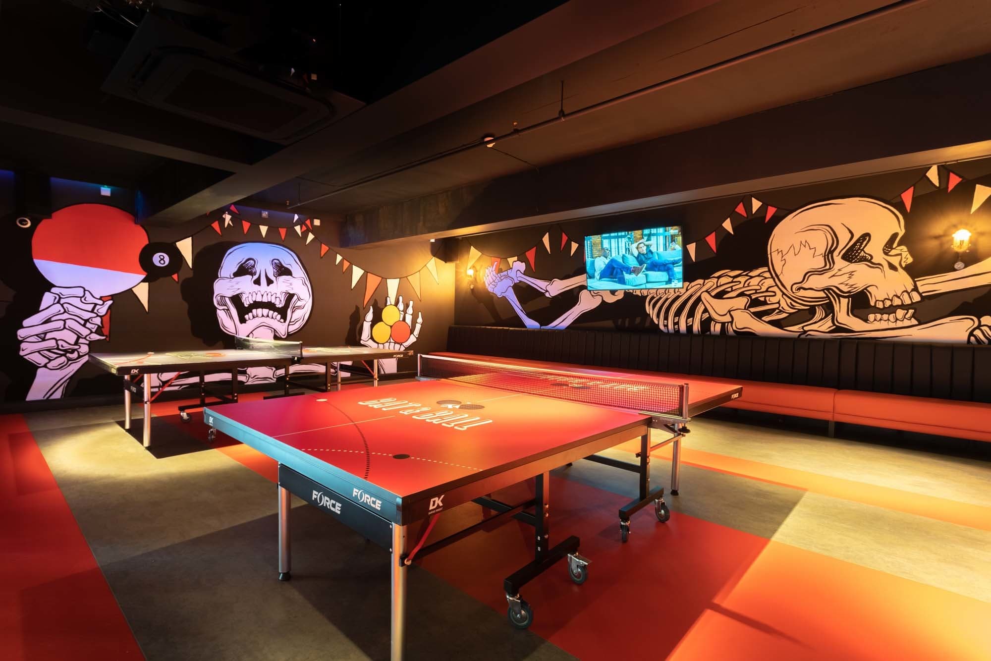 Ping Pong Parlour, Bat & Ball photo #1