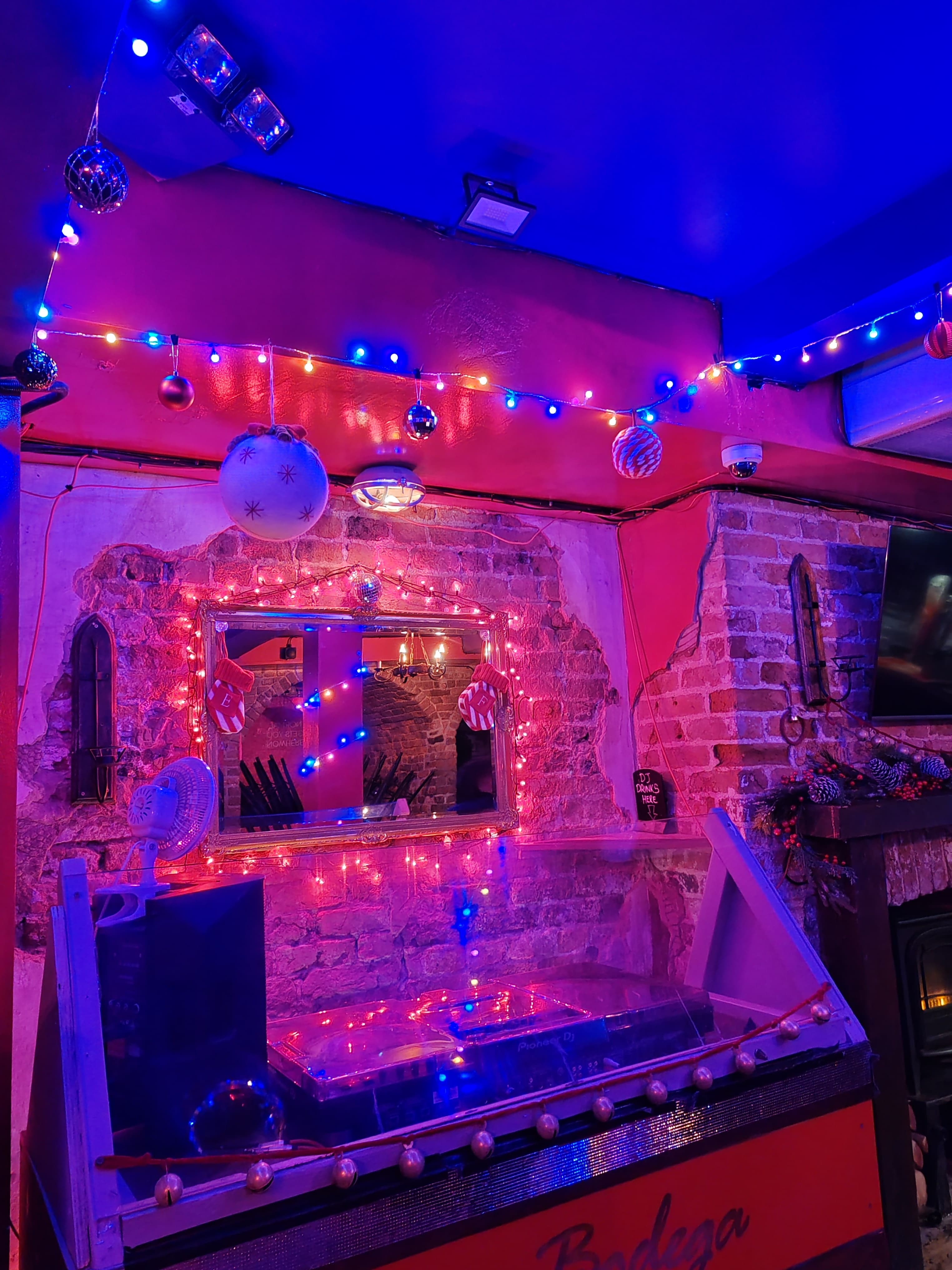 Bar Bodega Night Club photo #2