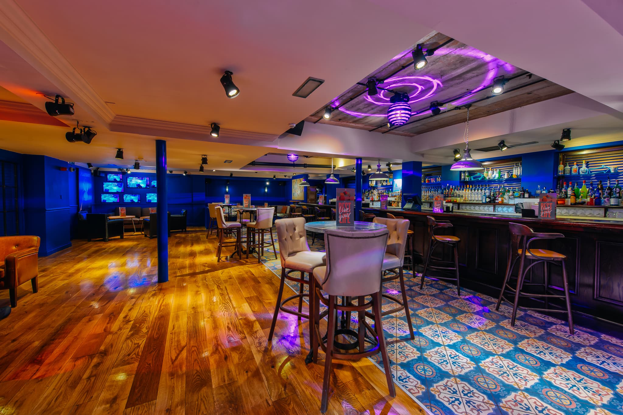 Stoli Lounge, Revolution Cambridge photo #1