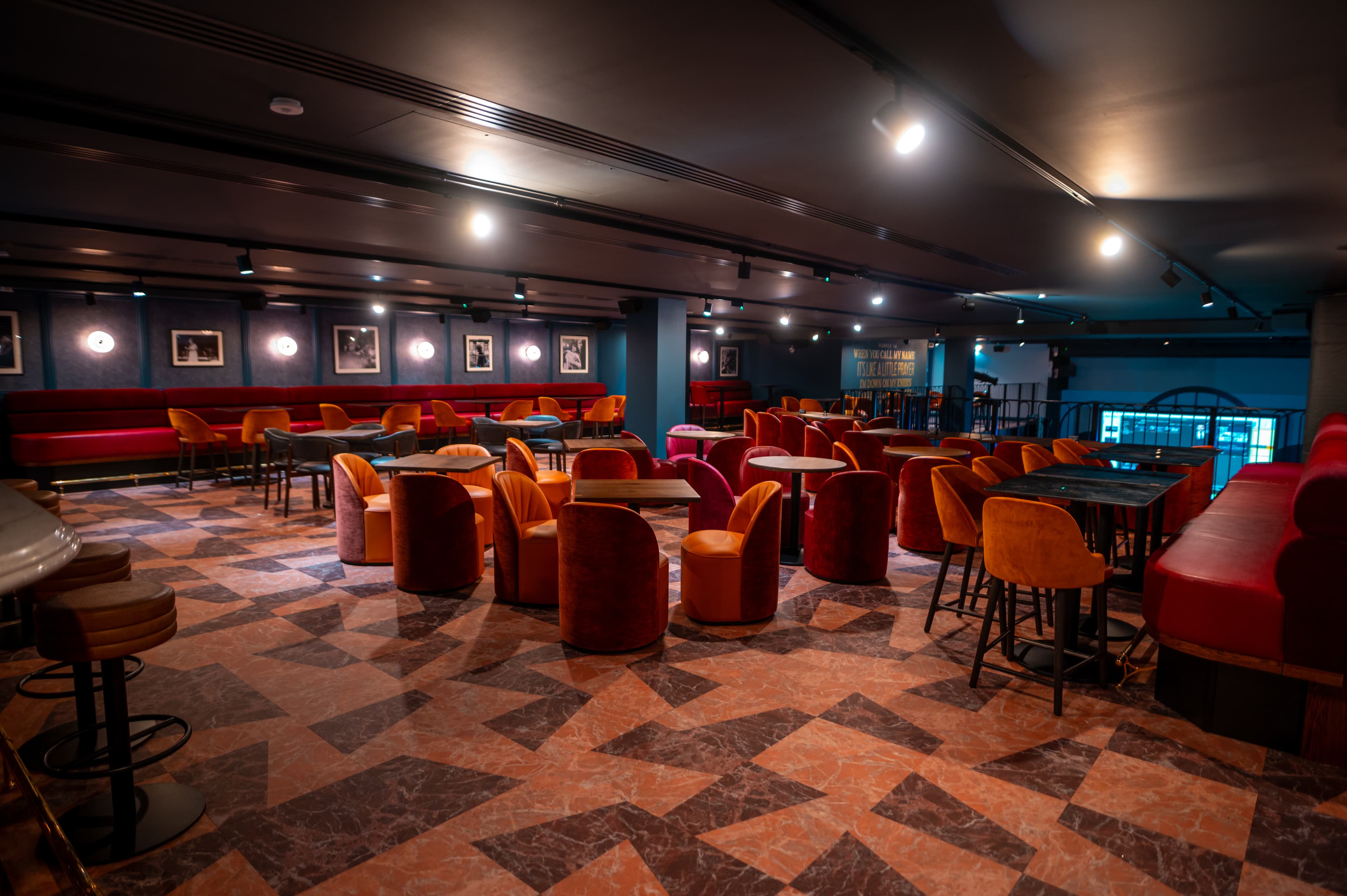 The Mezzanine, Amazing Grace Canary Wharf photo #5